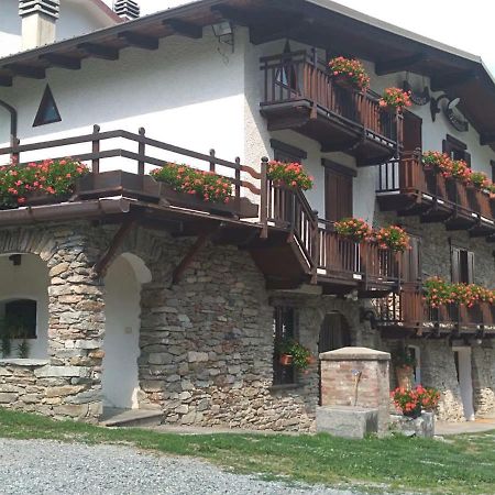 Agriturismo Meizoun Blancho Fenestrelle Exterior foto